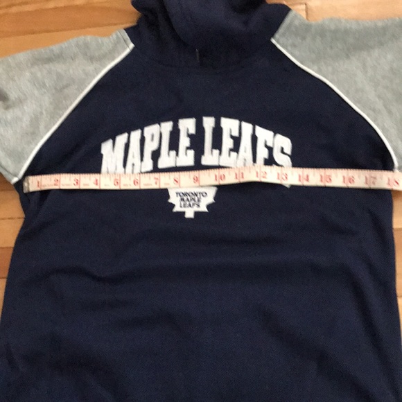 Nike Maple Leafs hoodie - Picture 6 of 7